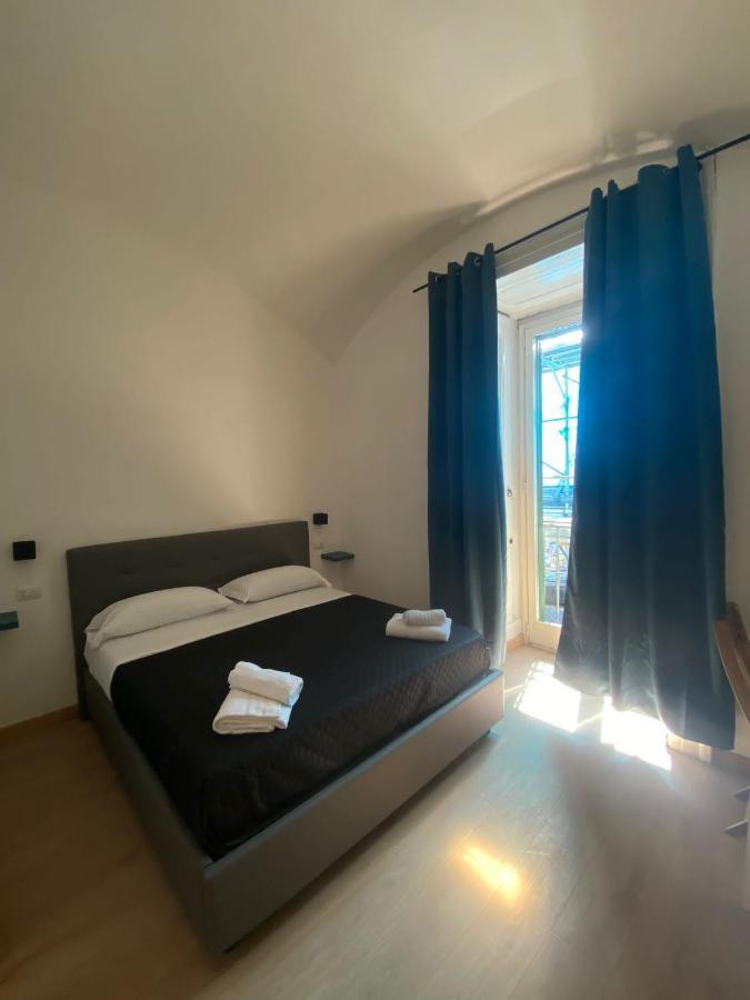 Maison Dante Неаполь Екстер'єр фото