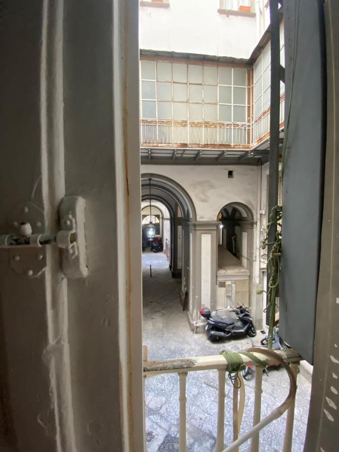 Maison Dante Неаполь Екстер'єр фото